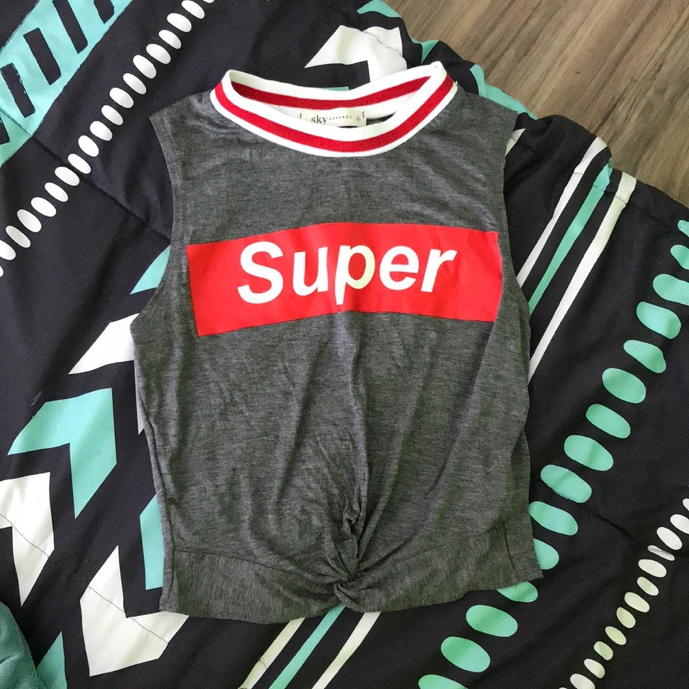 New never worn crop top